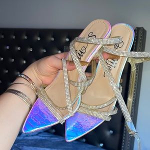 Halo graphic heels
